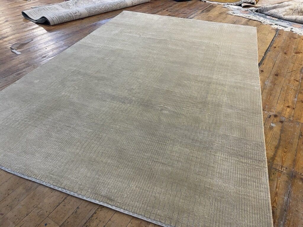 Orientteppich Nepal 305 x 205 cm Wolle handgeknüpft
