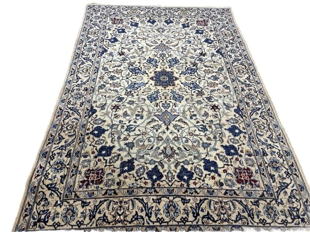 Perserteppich Nain 9 LA 240 x 160 cm Wolle Seide handgeknüpft