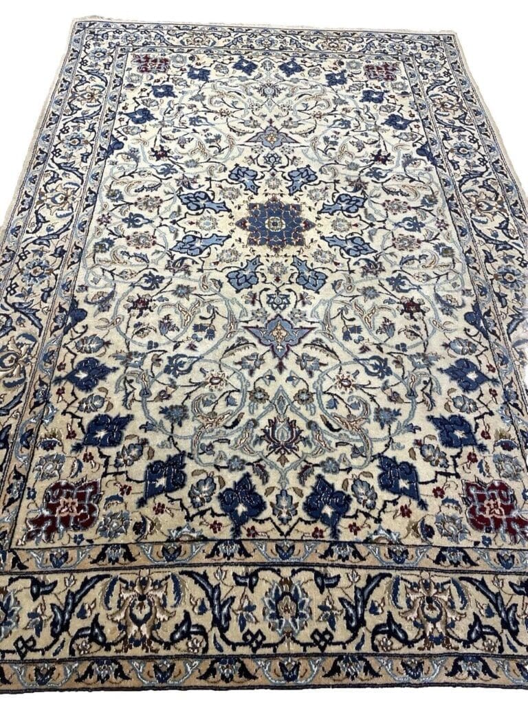 Perserteppich Nain 9 LA 240 x 160 cm Wolle Seide handgeknüpft
