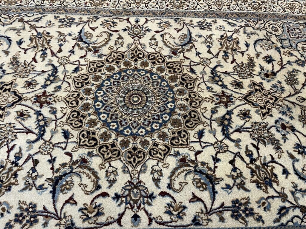Perserteppich Nain 270x170 cm Wolle handgeknüpft