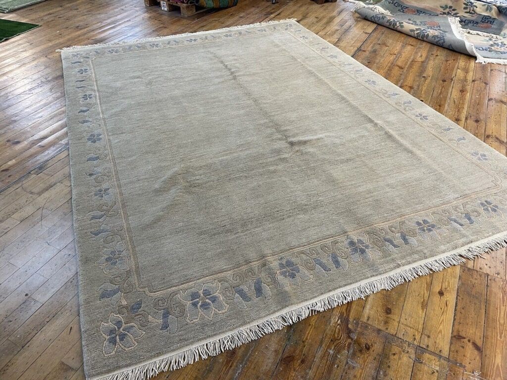 Orientteppich Nepal 340x250 cm Wolle handgeknüpft
