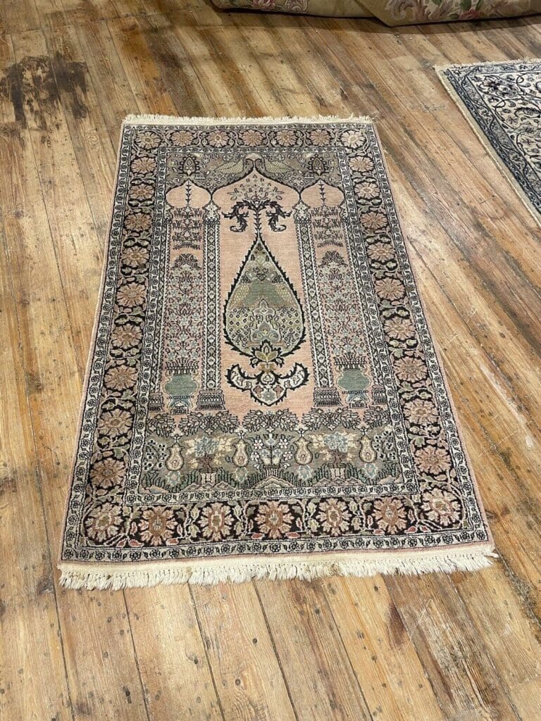 perserteppich-155x92-cm-modernes-medallion-handgeknupft-aus-100-reiner-3 Orientteppich Indien 155x92 cm Seide handgeknüpft