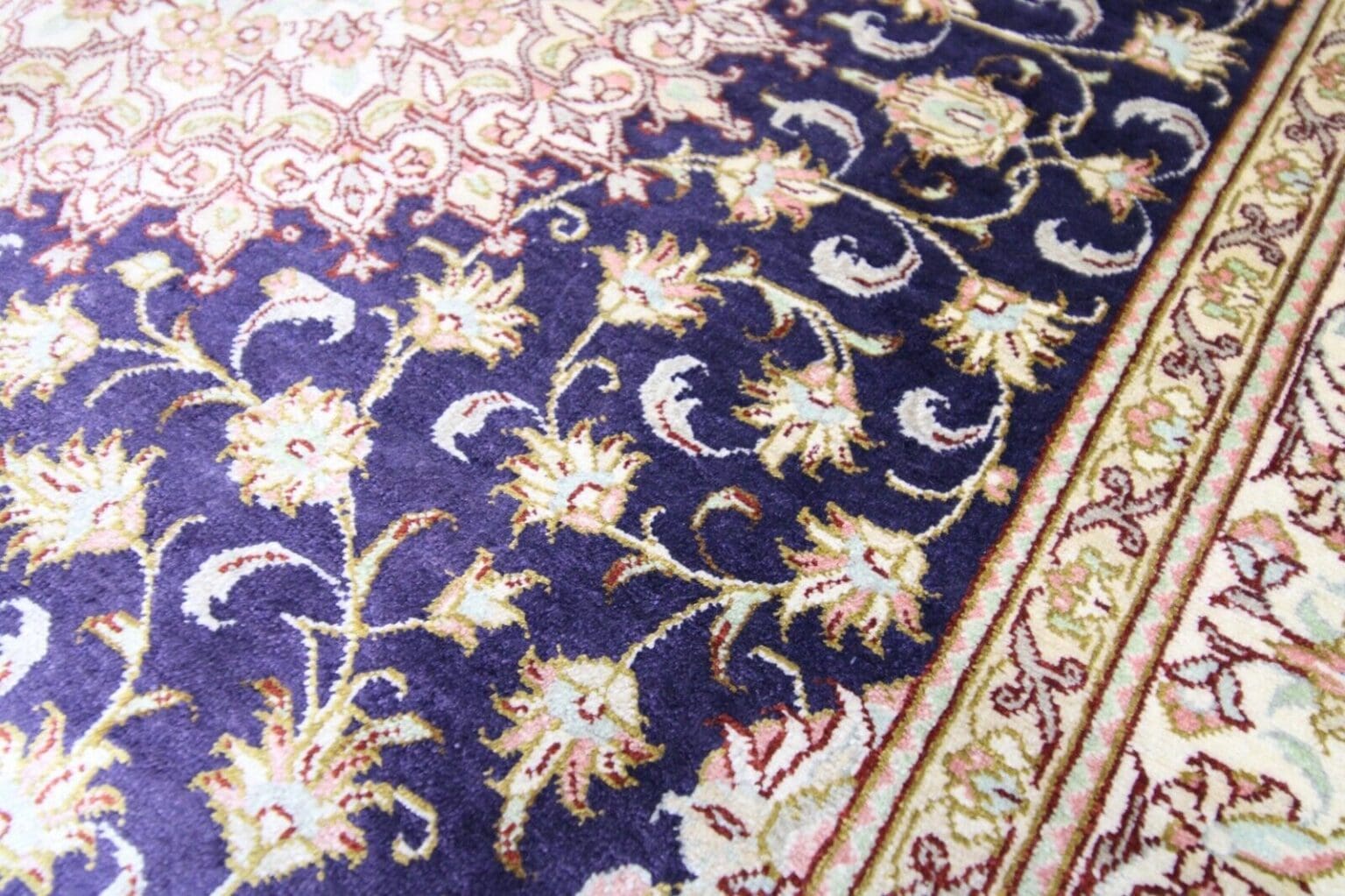 Perserteppich Ghom 118 x 81 cm Seide handgeknüpft