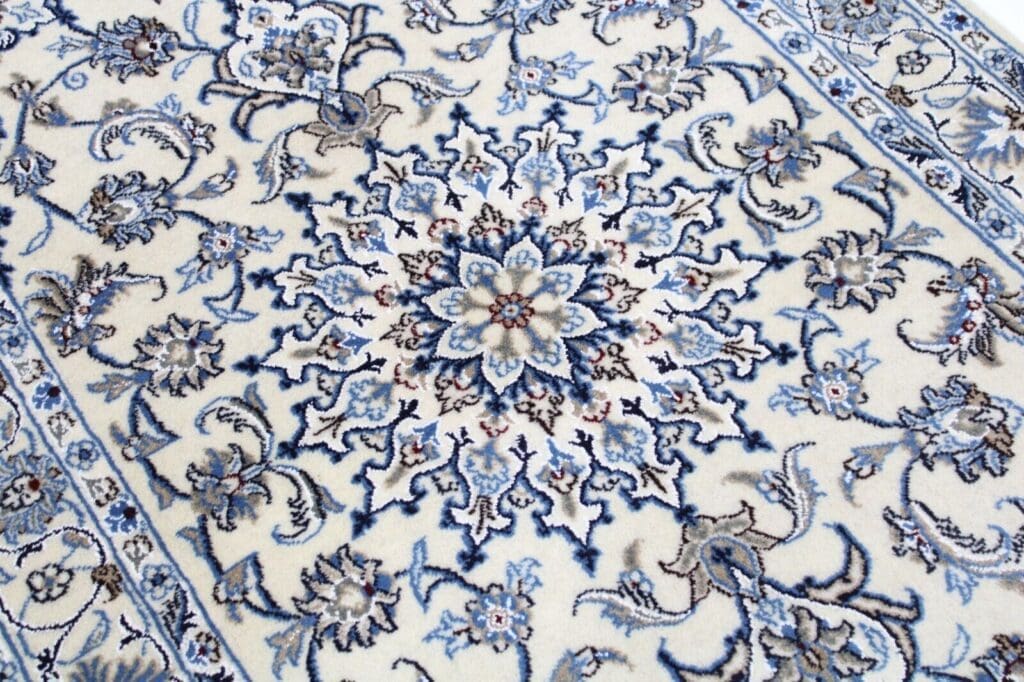 Perserteppich Nain 199 cm x 119 cm Wolle handgeknüpft