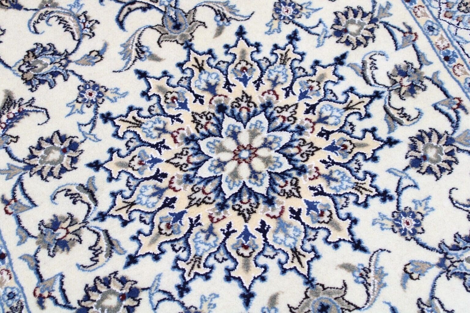 Perserteppich Nain 194 x 121 cm Wolle handgeknüpft