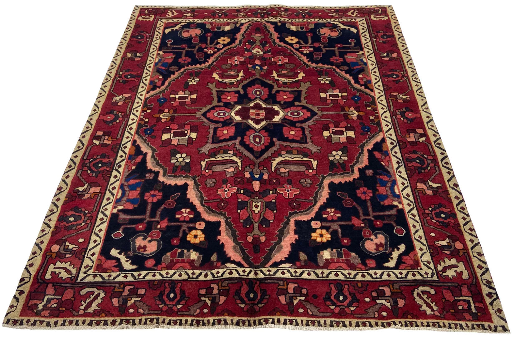 bakhtiar-teppich-204-x-163-cm-gartenmuster-mit-pflanzen-und-tiermotiven-1-1 Perserteppich Bakhtiar 204 x 163 cm Wolle handgeknüpft