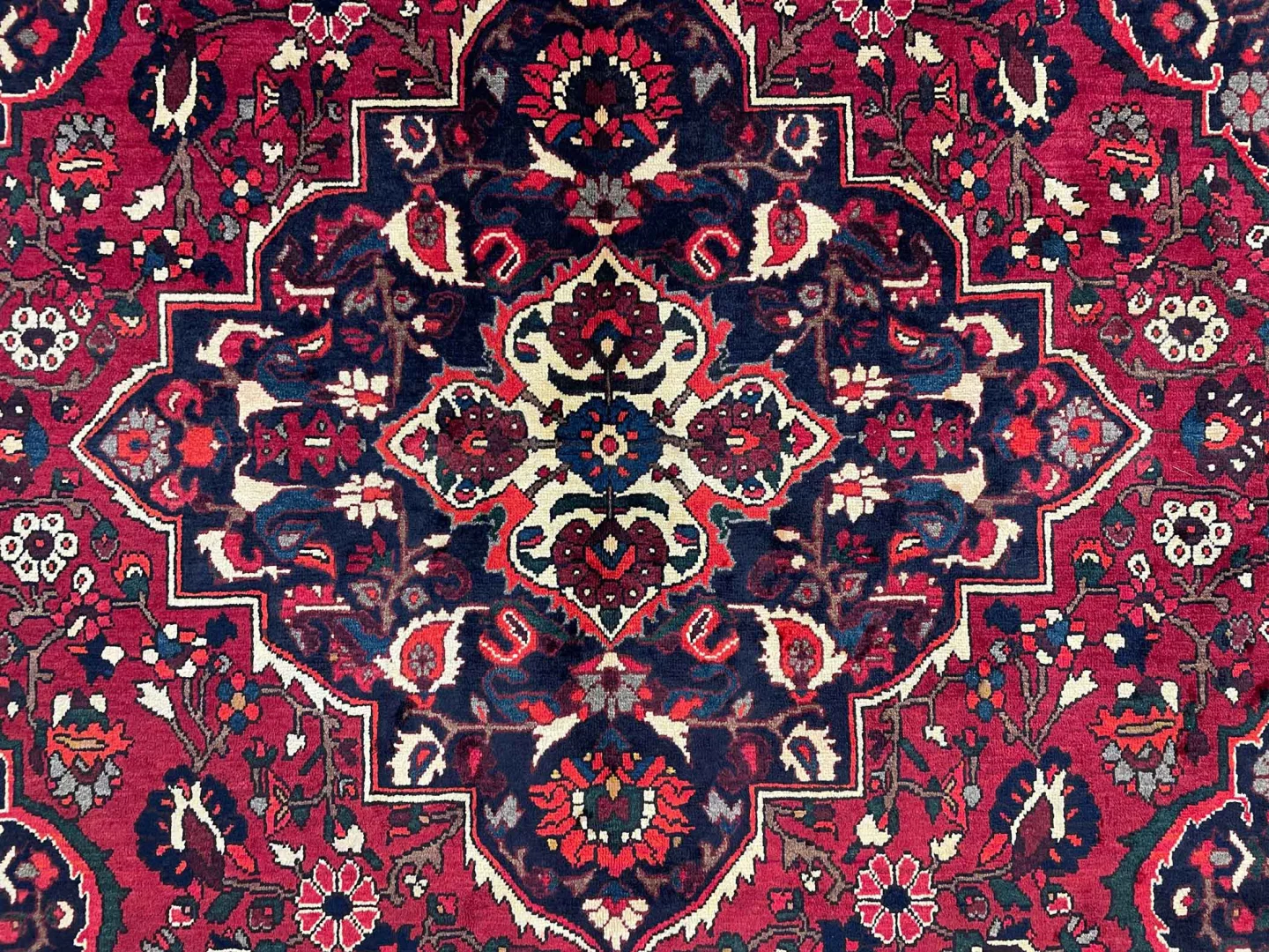 bakhtiar-teppich-305-x-208-cm-kheshti-gartenmuster-knotendichte-150000-1-5 Perserteppich Bakhtiar 305 x 208 cm Wolle handgeknüpft