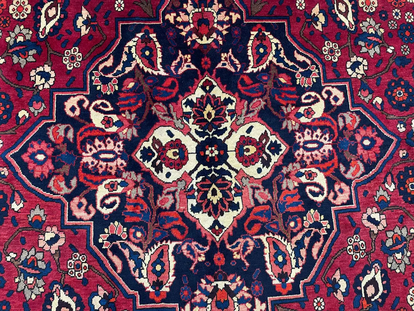 Perserteppich Bakhtiar 315 x 208 cm Wolle handgeknüpft