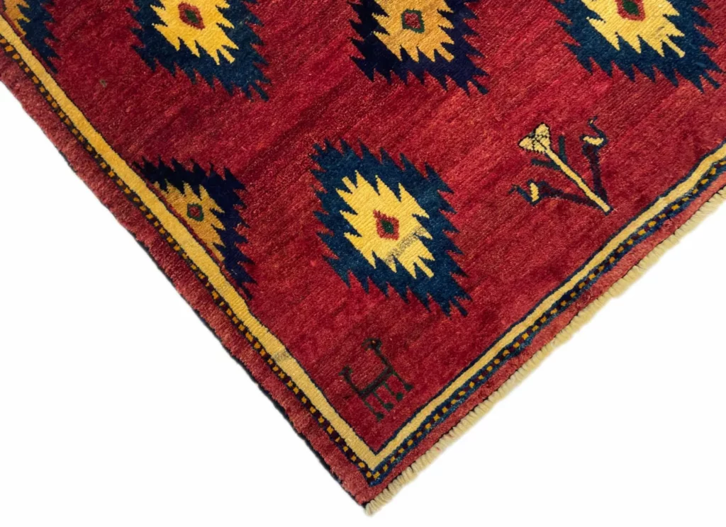 gabbeh-shuli-teppich-148-x-112-cm-ausgefallene-muster-knotendichte-90000-3 Perserteppich Fars 148 x 112 cm Wolle handgeknüpft