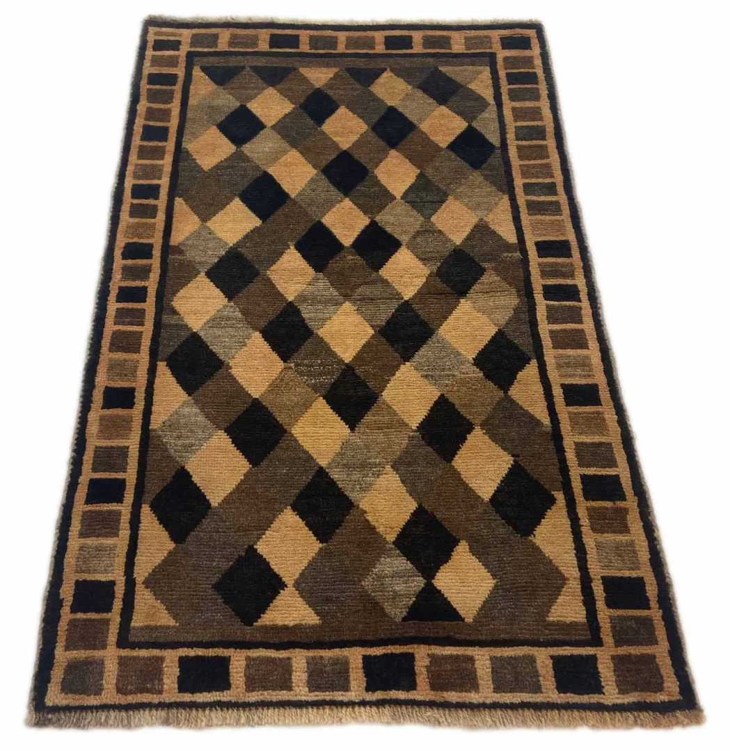 gabbeh-shuli-teppich-150-x-93-cm-ausgefallene-muster-knotendichte-90000-1 Perserteppich Fars 150 x 93 cm Wolle handgeknüpft