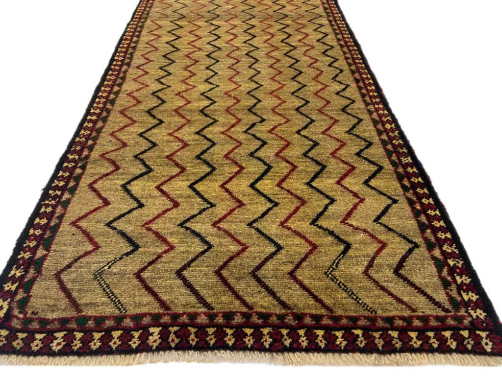 gabbeh-shuli-teppich-190-x-87-cm-ausgefallene-muster-mit-glanzvoller-4 Perserteppich Fars 190 x 87 cm Wolle handgeknüpft
