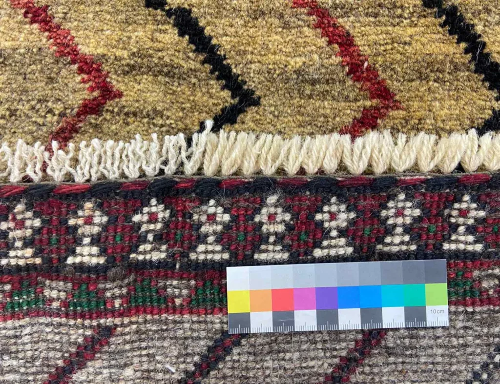 gabbeh-shuli-teppich-190-x-87-cm-ausgefallene-muster-mit-glanzvoller-5 Perserteppich Fars 190 x 87 cm Wolle handgeknüpft