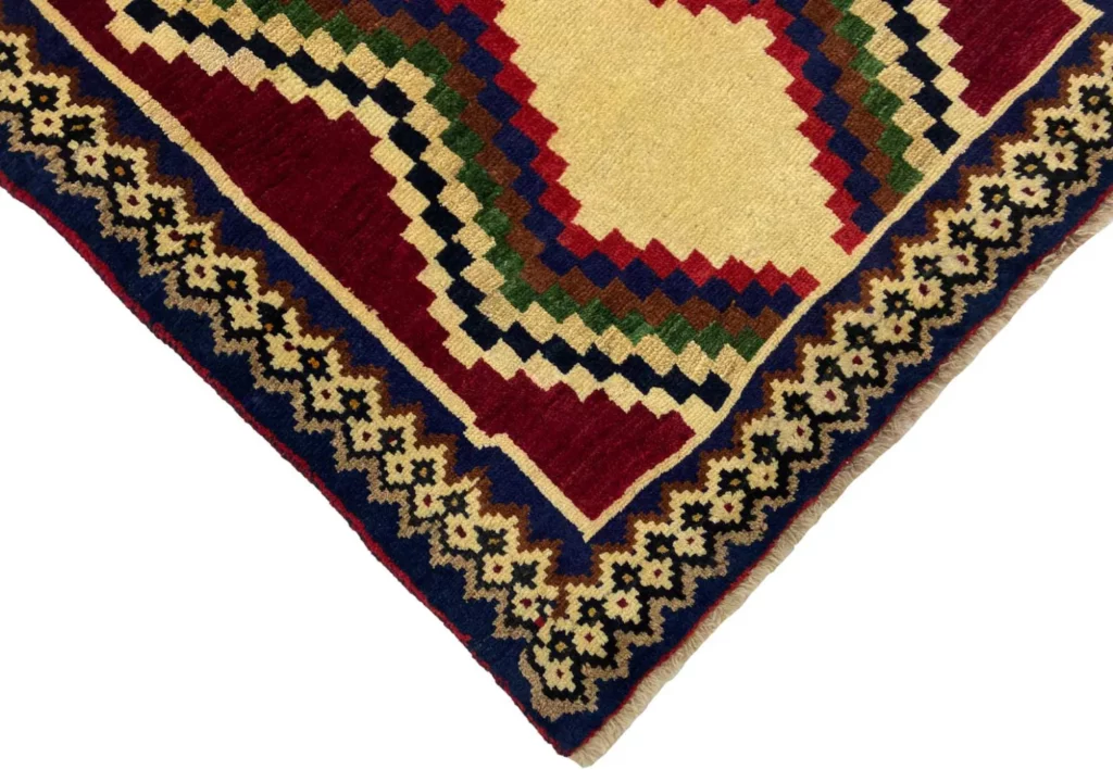gabbeh-shuli-200-x-94-cm-90000-180000-knoten-ausgefallene-muster-auf-3 Perserteppich Fars 200 x 94 cm Wolle handgeknüpft