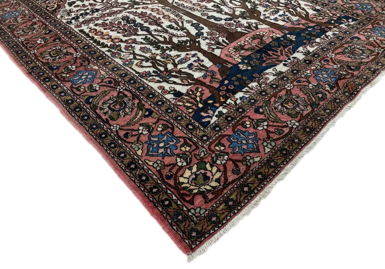 Perserteppich Isfahan 204 x 142 cm Wolle handgeknüpft