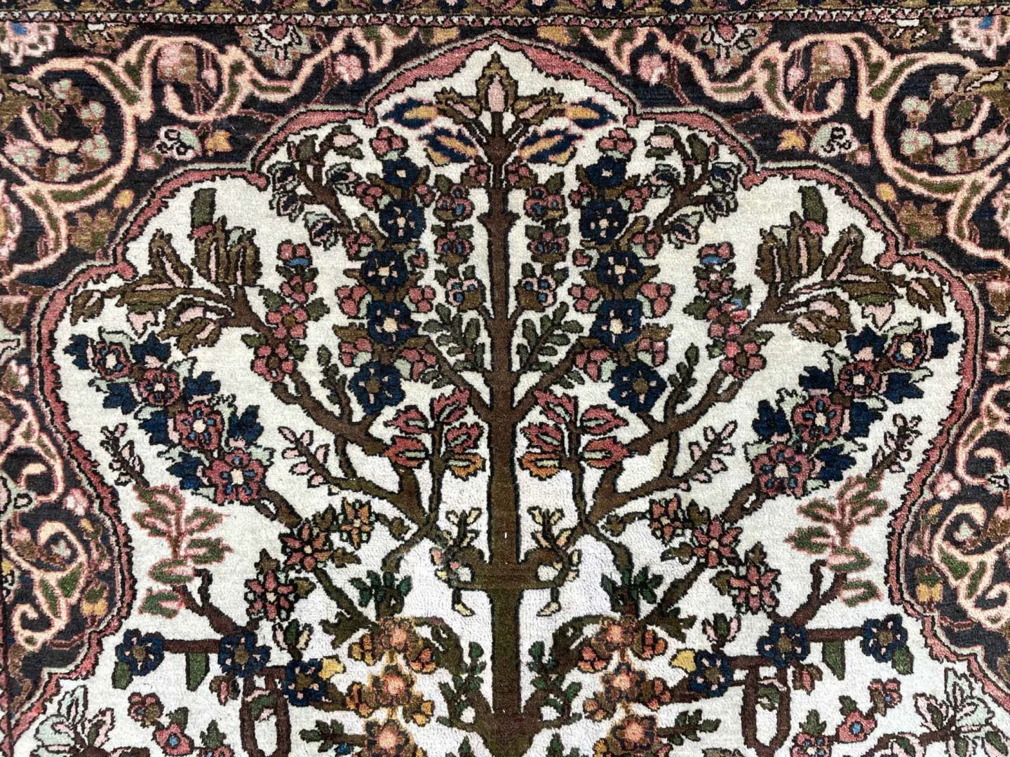 Perserteppich Isfahan 204 x 142 cm Wolle handgeknüpft