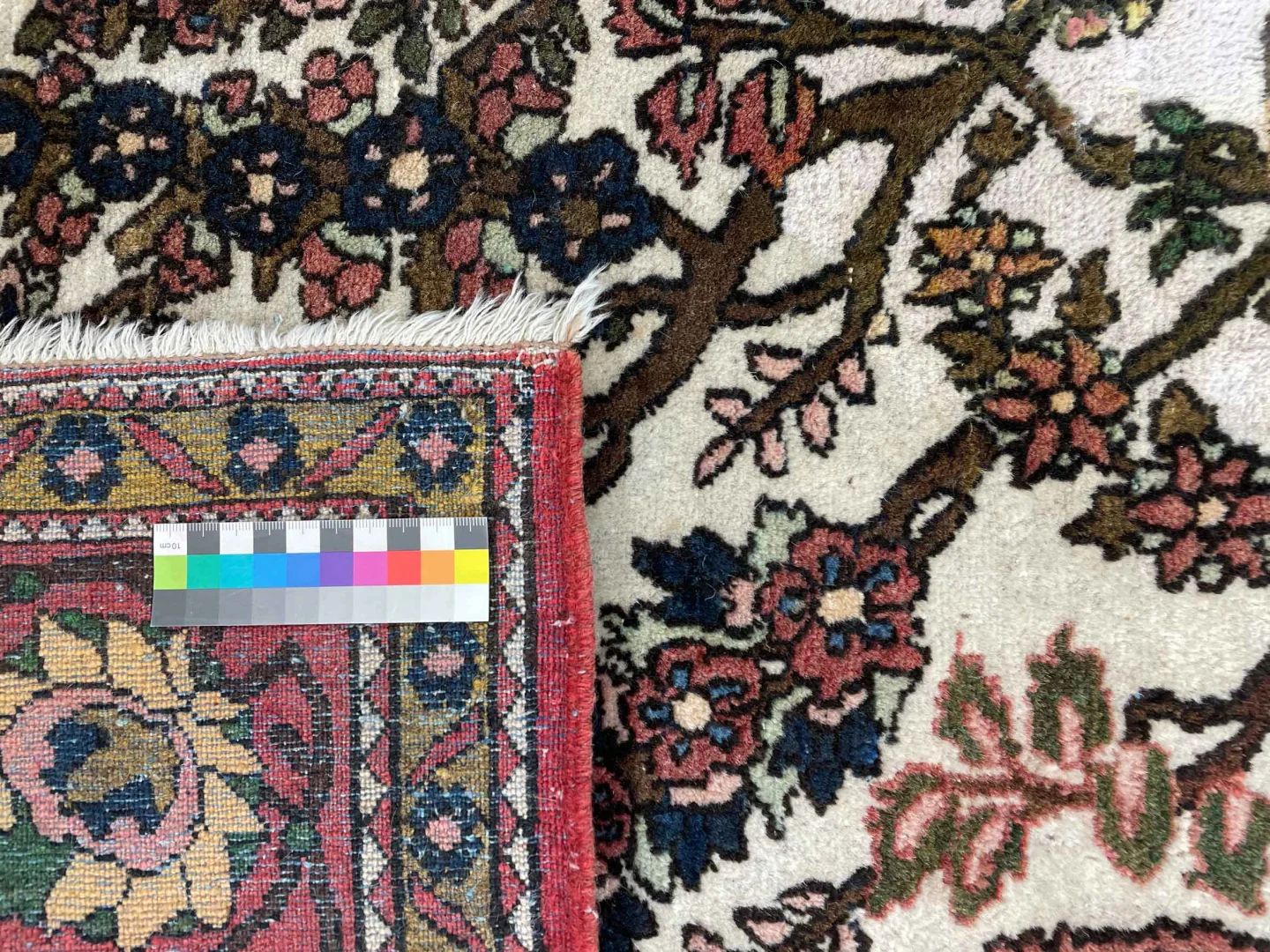 Perserteppich Isfahan 204 x 142 cm Wolle handgeknüpft