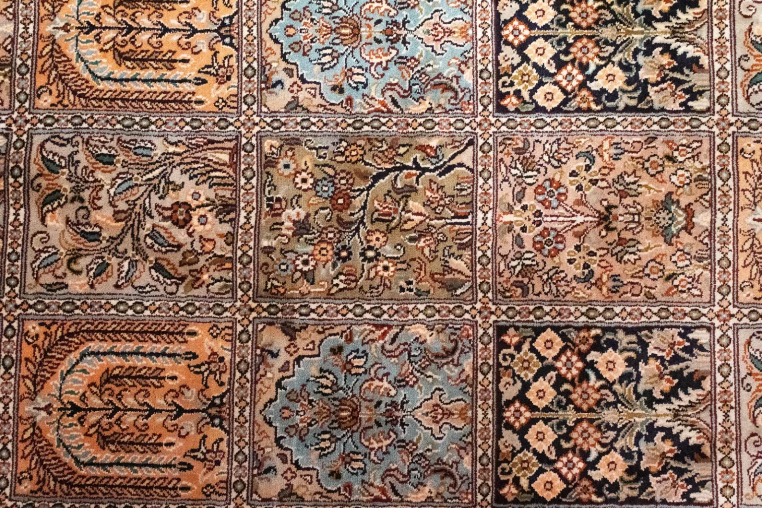 Orientteppich Nordindien 135 x 78 cm Kaschmir-Seide handgeknüpft