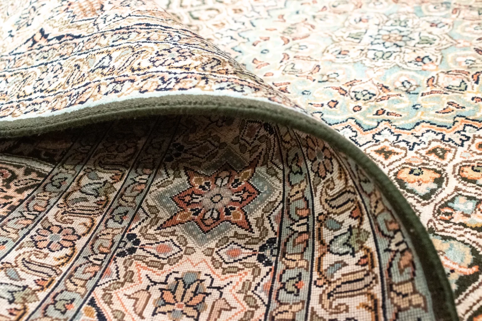 kaschmir-seide-teppich-280-x-185-cm-hohe-knotendichte-florales-feldmuster-1-7 Orientteppich Nordindien 280 x 185 cm Kaschmir handgeknüpft