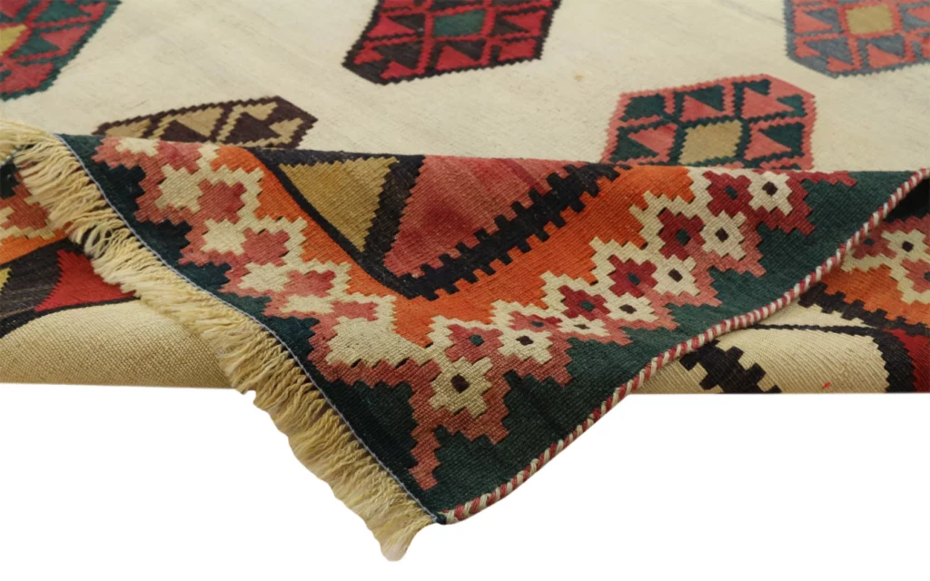 kelim-263-x-172-cm-wunderschoner-gewebter-teppich-mit-identischem-muster-4 Perserteppich Fars 263 x 172 cm handgewebt
