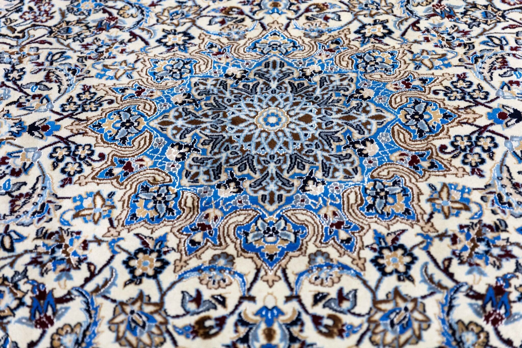 Perserteppich Nain 308 x 198 cm Wolle handgeknüpft (Verkauft)