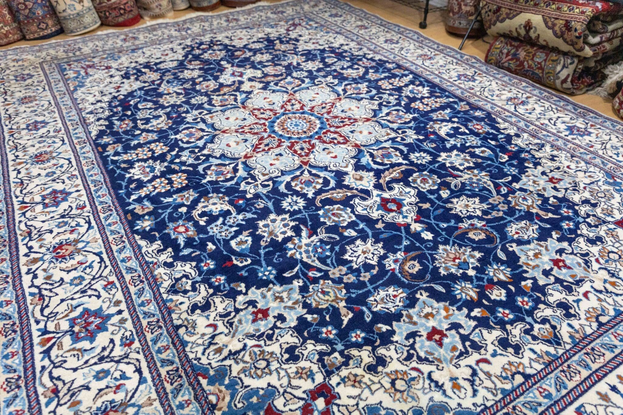 Perserteppich Nain 354x243 cm Wolle handgeknüpft