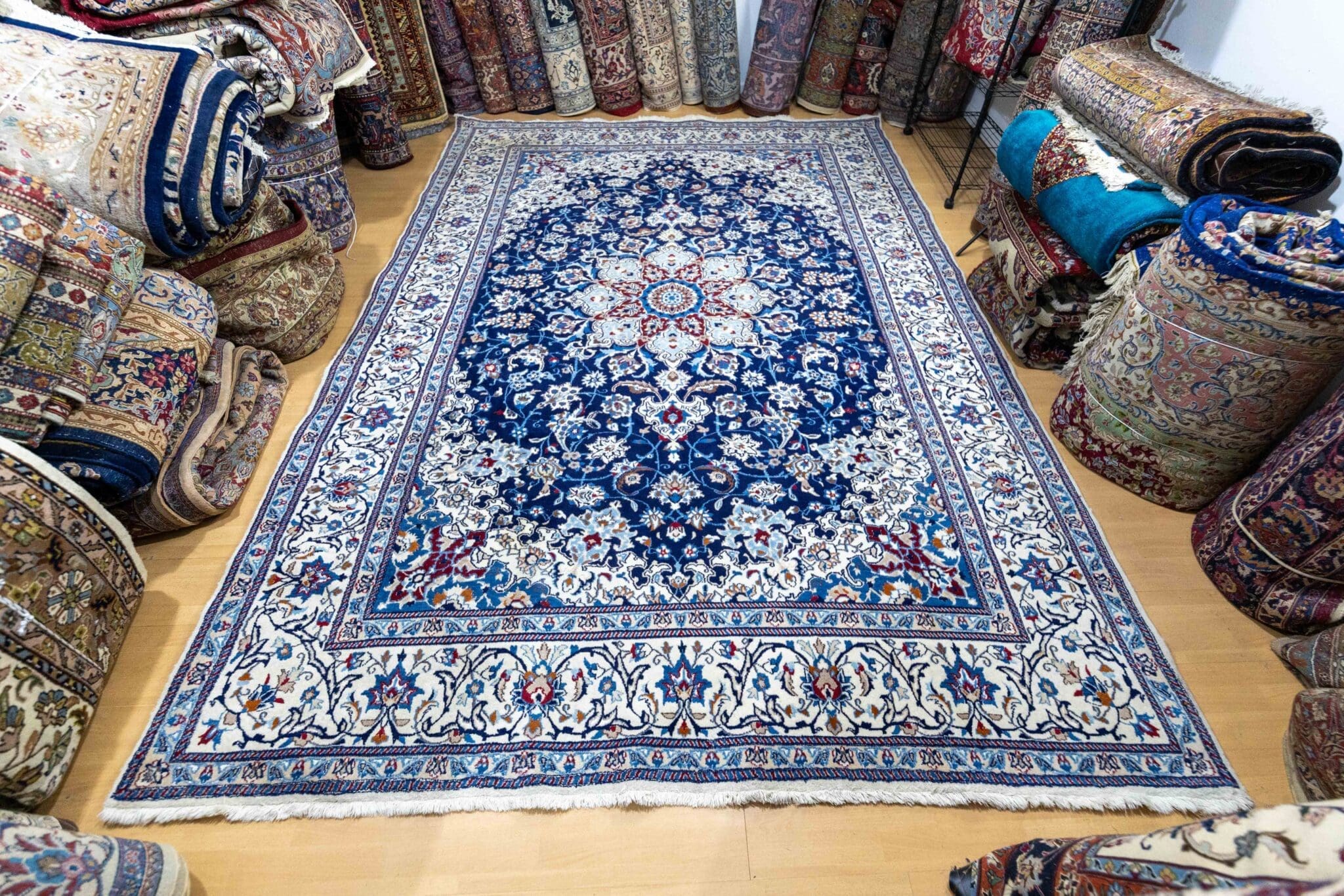 Perserteppich Nain 354x243 cm Wolle handgeknüpft