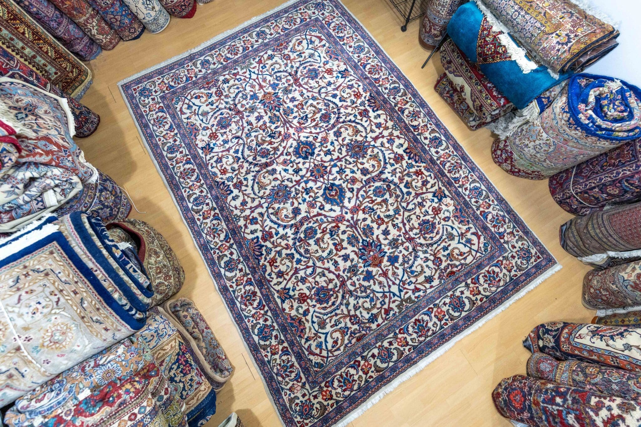 Perserteppich Sarough 319 x 227 cm handgeknüpft (Verkauft)
