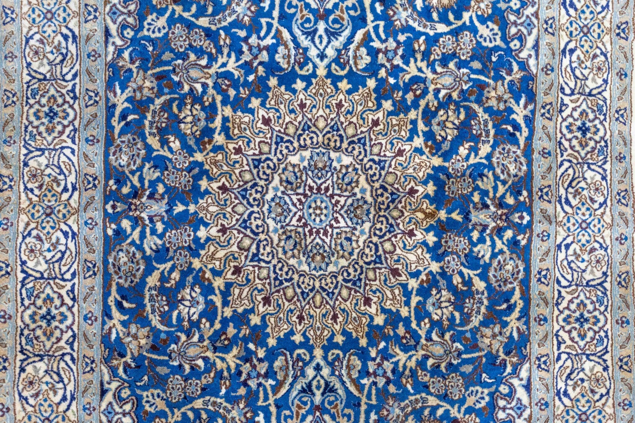 Perserteppich Nain 299 x 182 cm Wolle handgeknüpft