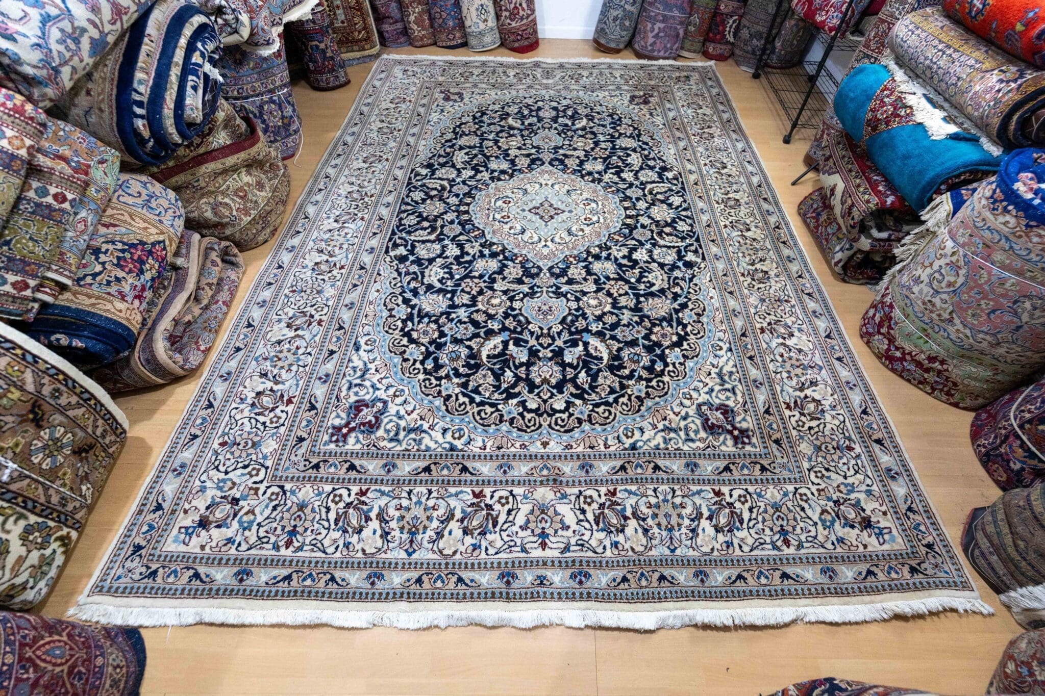 Perserteppich Nain 349x246 cm Wolle handgeknüpft