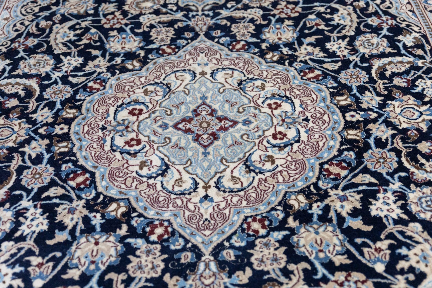 Perserteppich Nain 349x246 cm Wolle handgeknüpft