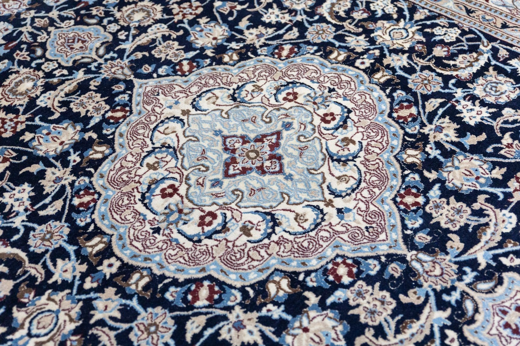 Perserteppich Nain 349x246 cm Wolle handgeknüpft