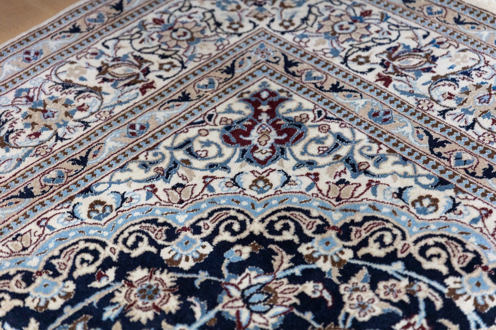 Perserteppich Nain 349x246 cm Wolle handgeknüpft