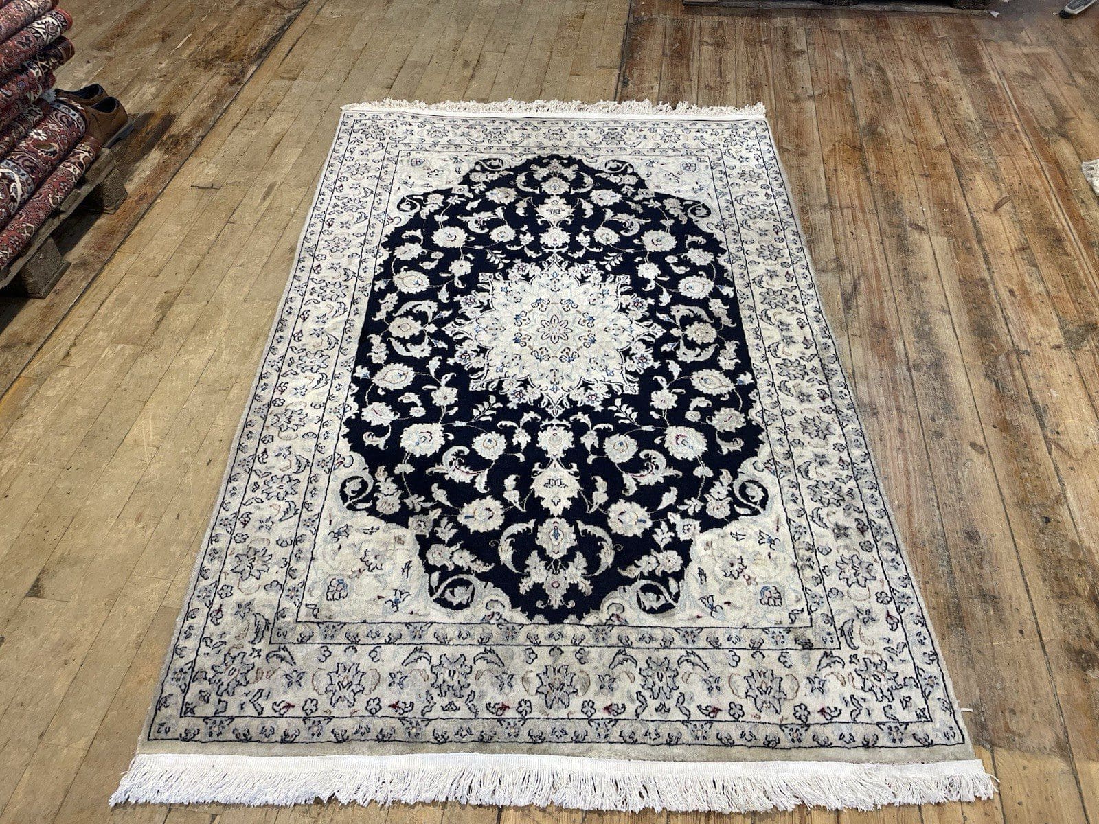 Perserteppich Naini 210 x 143 cm Wolle handgeknüpft