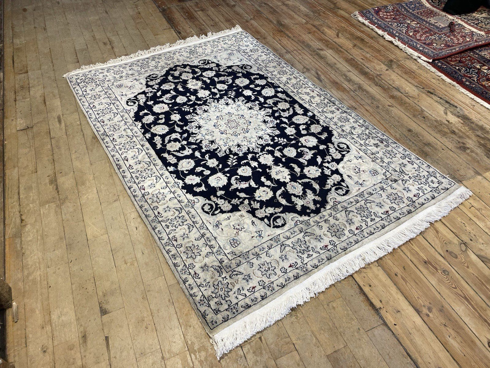 Perserteppich Naini 210 x 143 cm Wolle handgeknüpft