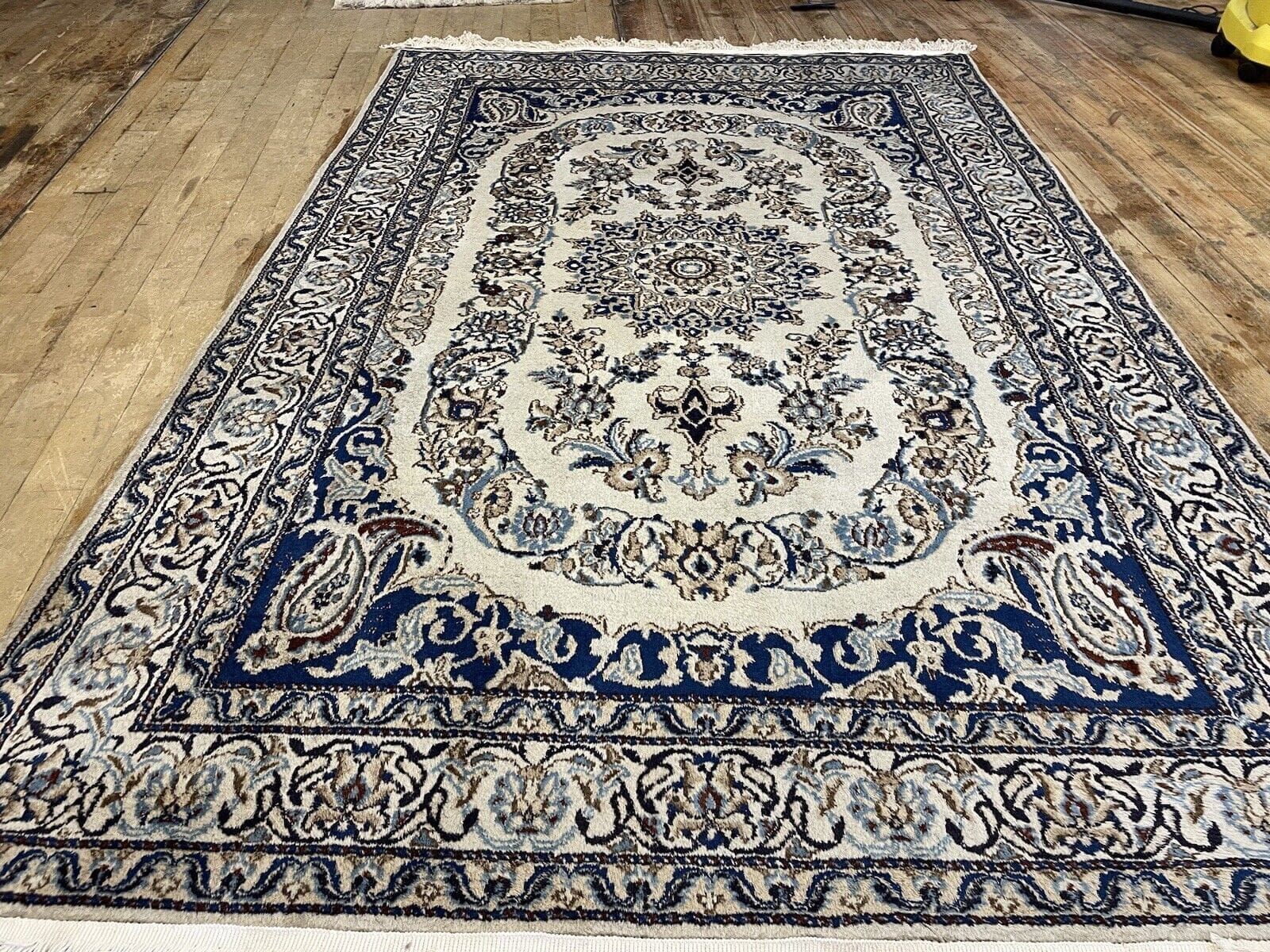Perserteppich Nain 240x160 cm Wolle Seide handgeknüpft
