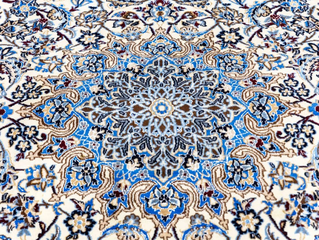 Perserteppich Nain 308 x 198 cm Wolle handgeknüpft (Verkauft)