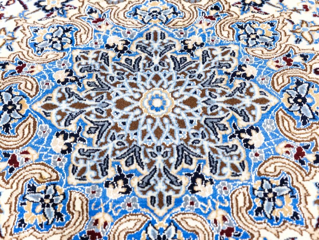 Perserteppich Nain 308 x 198 cm Wolle handgeknüpft (Verkauft)