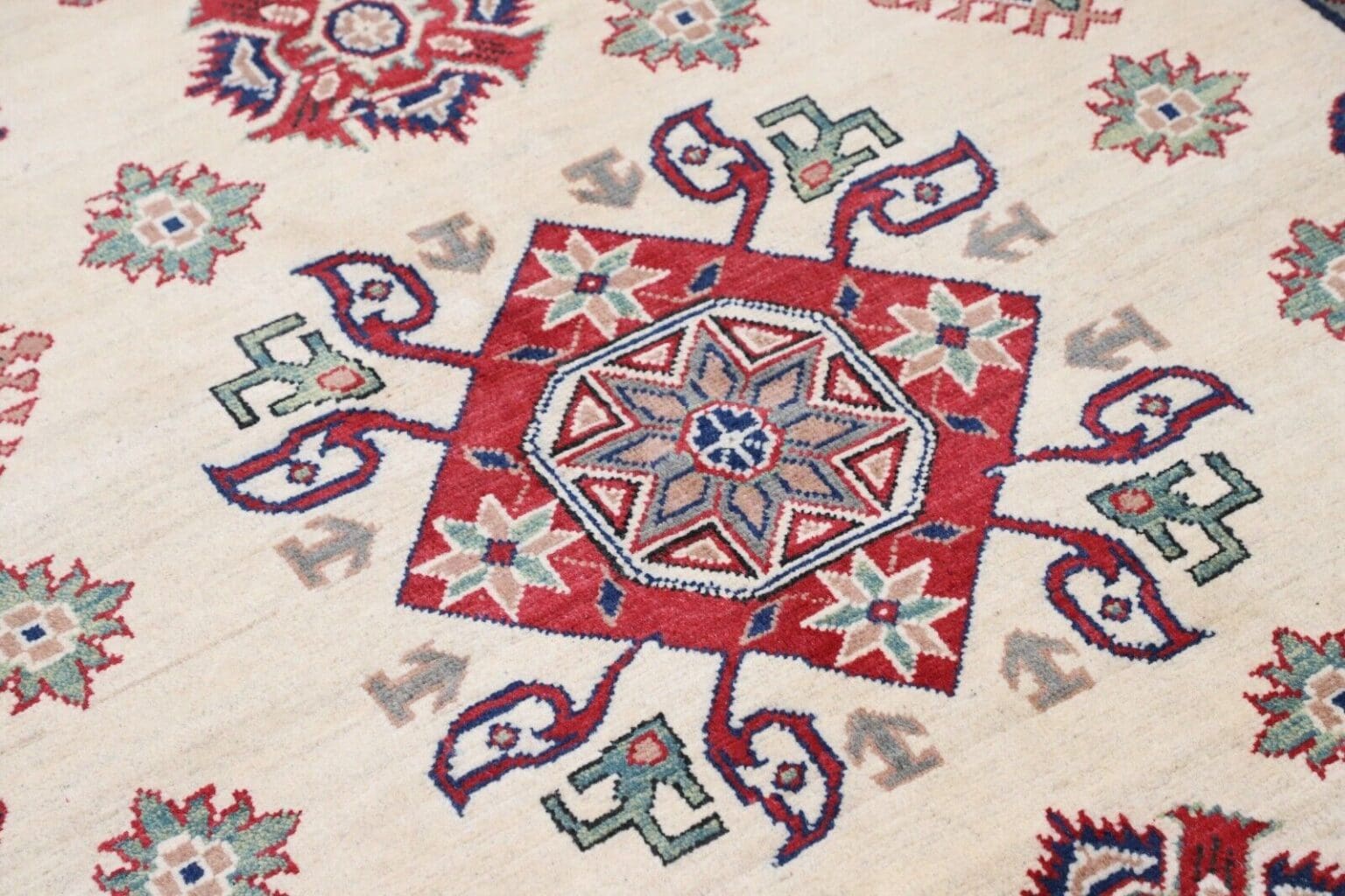 Orientteppich Kazak 202x150 cm Wolle handgeknüpft
