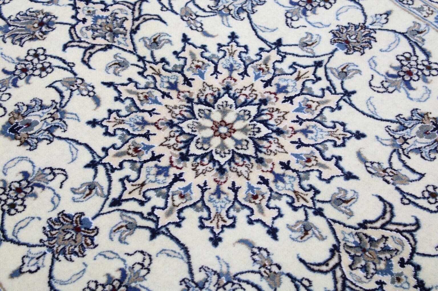 Perserteppich Nain Kaschmir 194x146 cm Wolle handgeknüpft