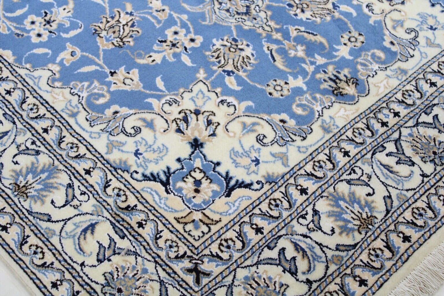 Perserteppich Nain 207 x 145 cm Wolle handgeknüpft