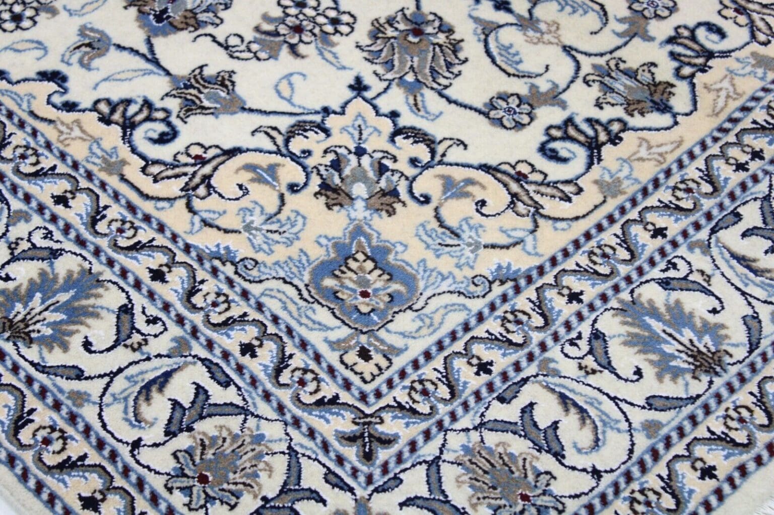 Perserteppich Nain Kaschmir 207 x 145 cm handgeknupft