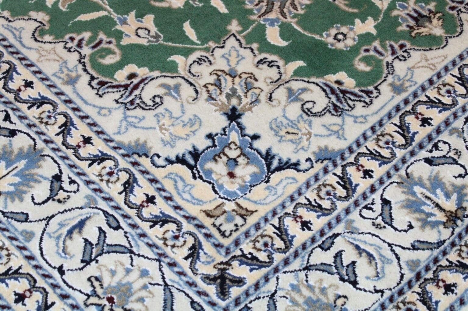 Perserteppich Nain 203x151 cm Wolle handgeknüpft