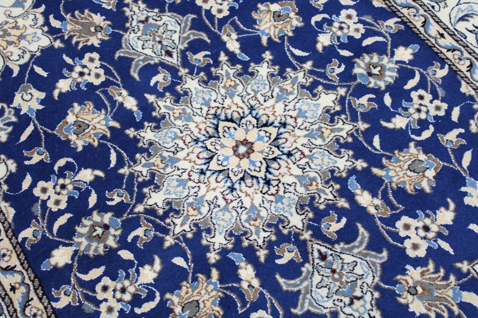 Perserteppich Nain 202x150 cm Wolle handgeknüpft