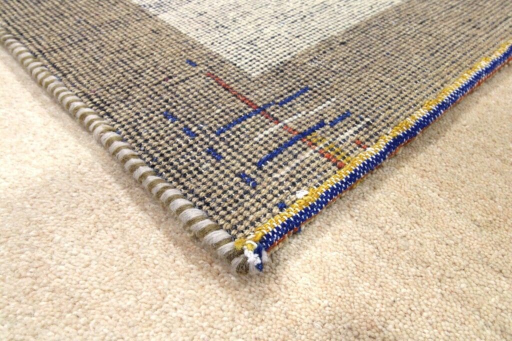 handgeknupfter-gabbeh-perserteppich-241x172-cm-100-handarbeit-5 Orientteppich Gabbeh 241 x 172 cm Wolle handgeknüpft