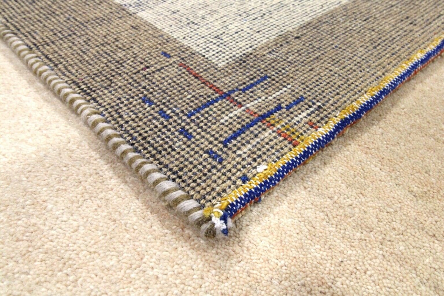handgeknupfter-gabbeh-perserteppich-241x172-cm-100-handarbeit-5 Orientteppich Gabbeh 241 x 172 cm Wolle handgeknüpft