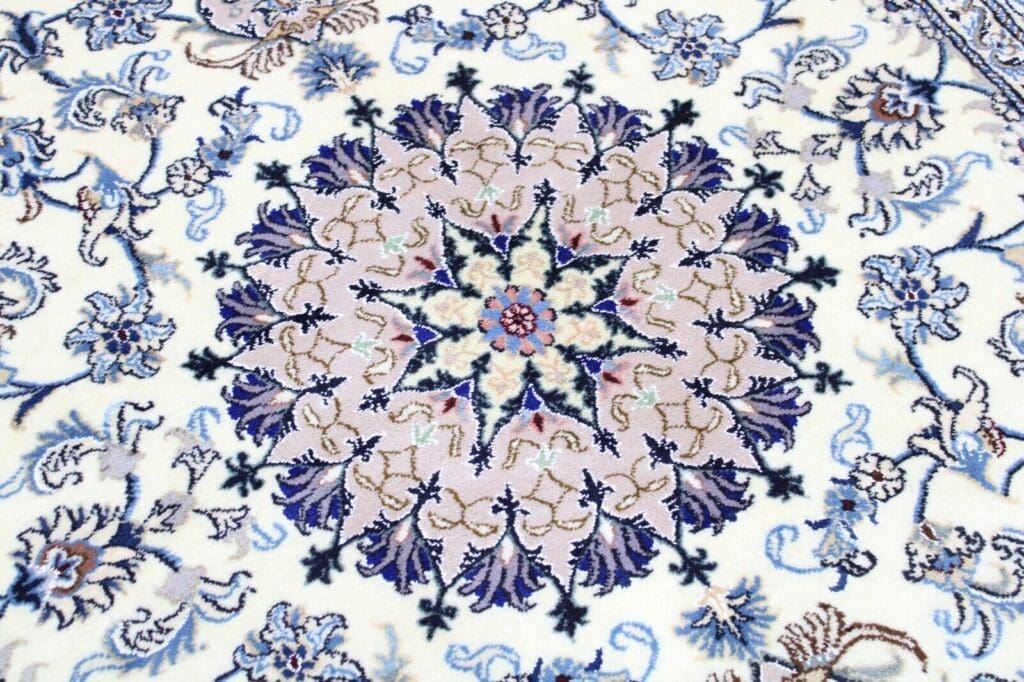 Perserteppich Nain 237 x 165 cm Wolle handgeknüpft