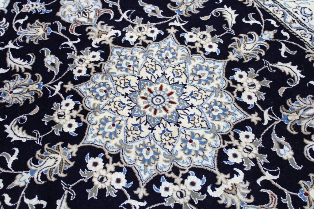 Perserteppich Nain 233 x 166 cm Wolle handgeknüpft
