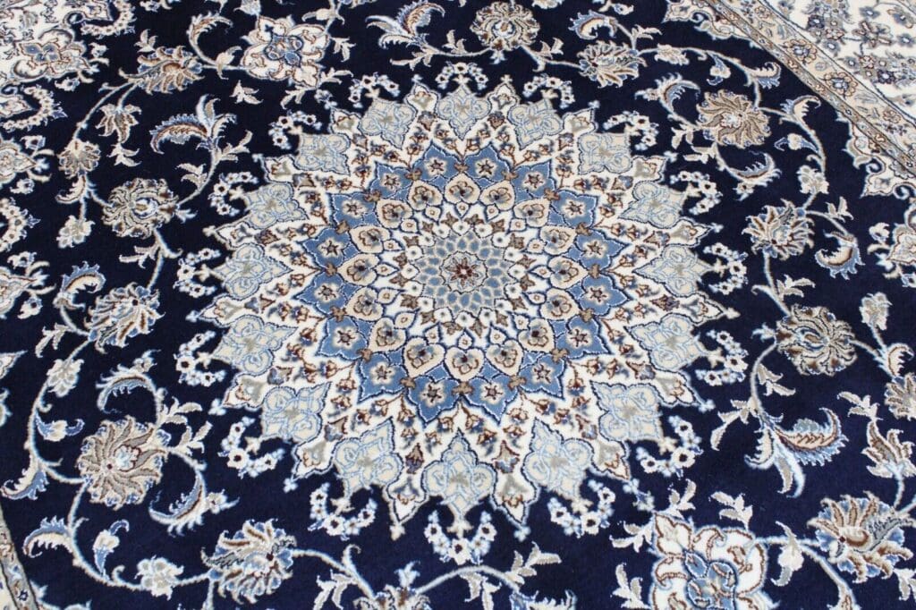 Perserteppich Nain 304 x 244 cm Wolle handgeknüpft