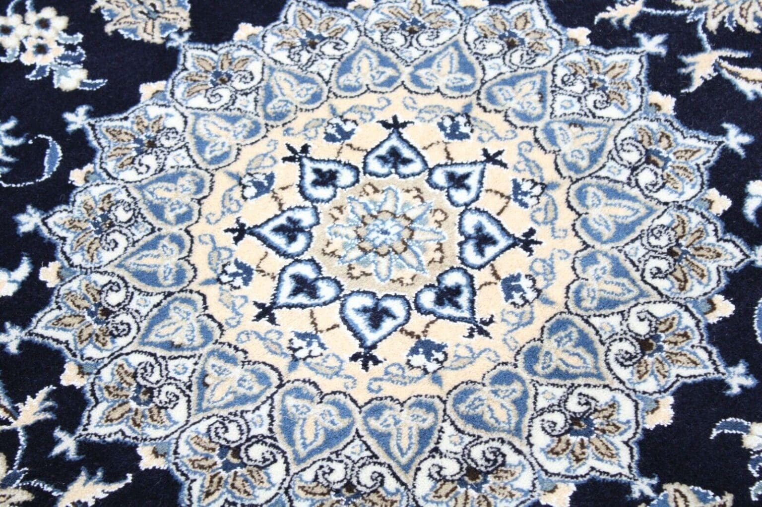Perserteppich Nain 283 x 193 cm Wolle handgeknüpft