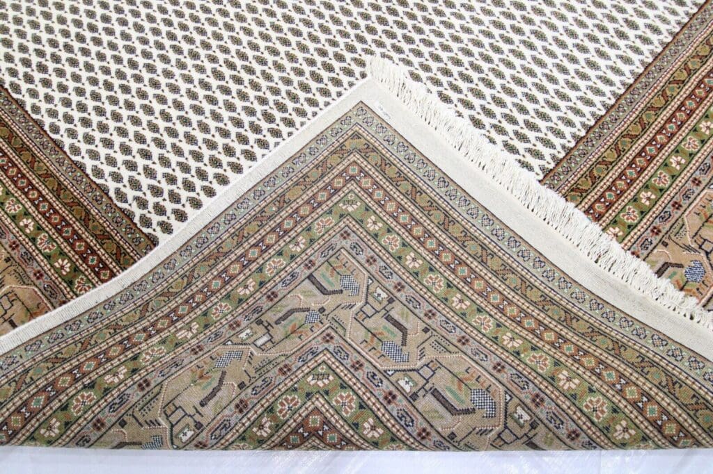 Orientteppich Sarough 302 x 298 cm Wolle handgeknüpft